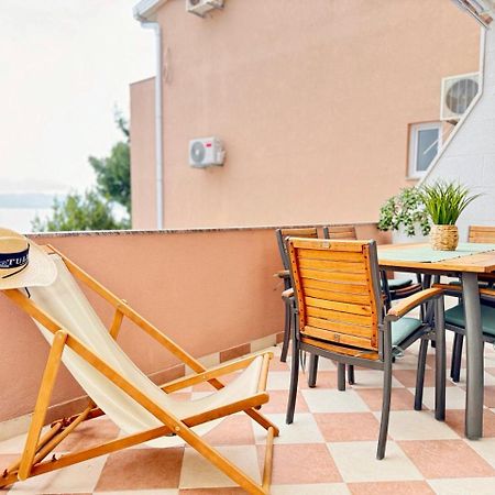 Apartmani Nikola Baška Voda Kültér fotó
