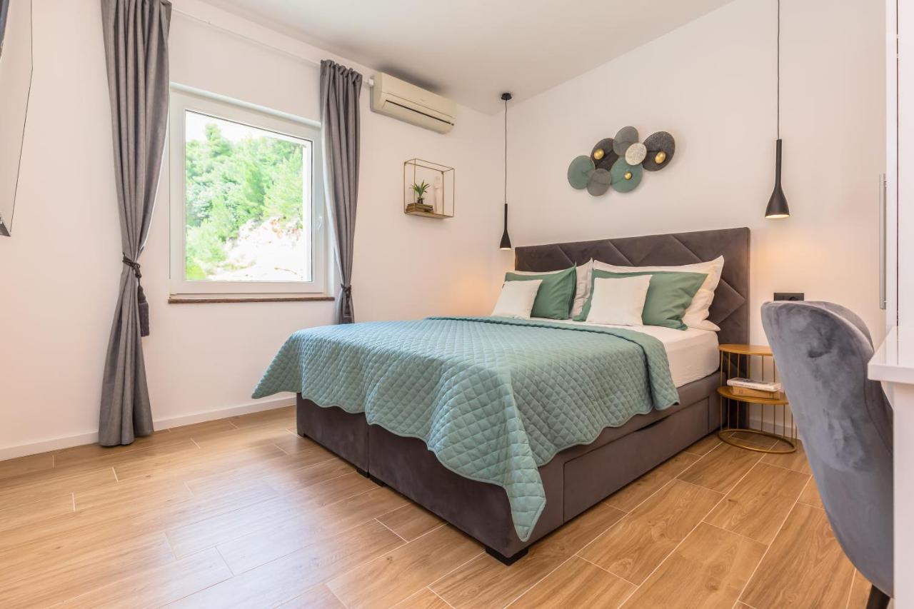 Apartmani Nikola Baška Voda Kültér fotó