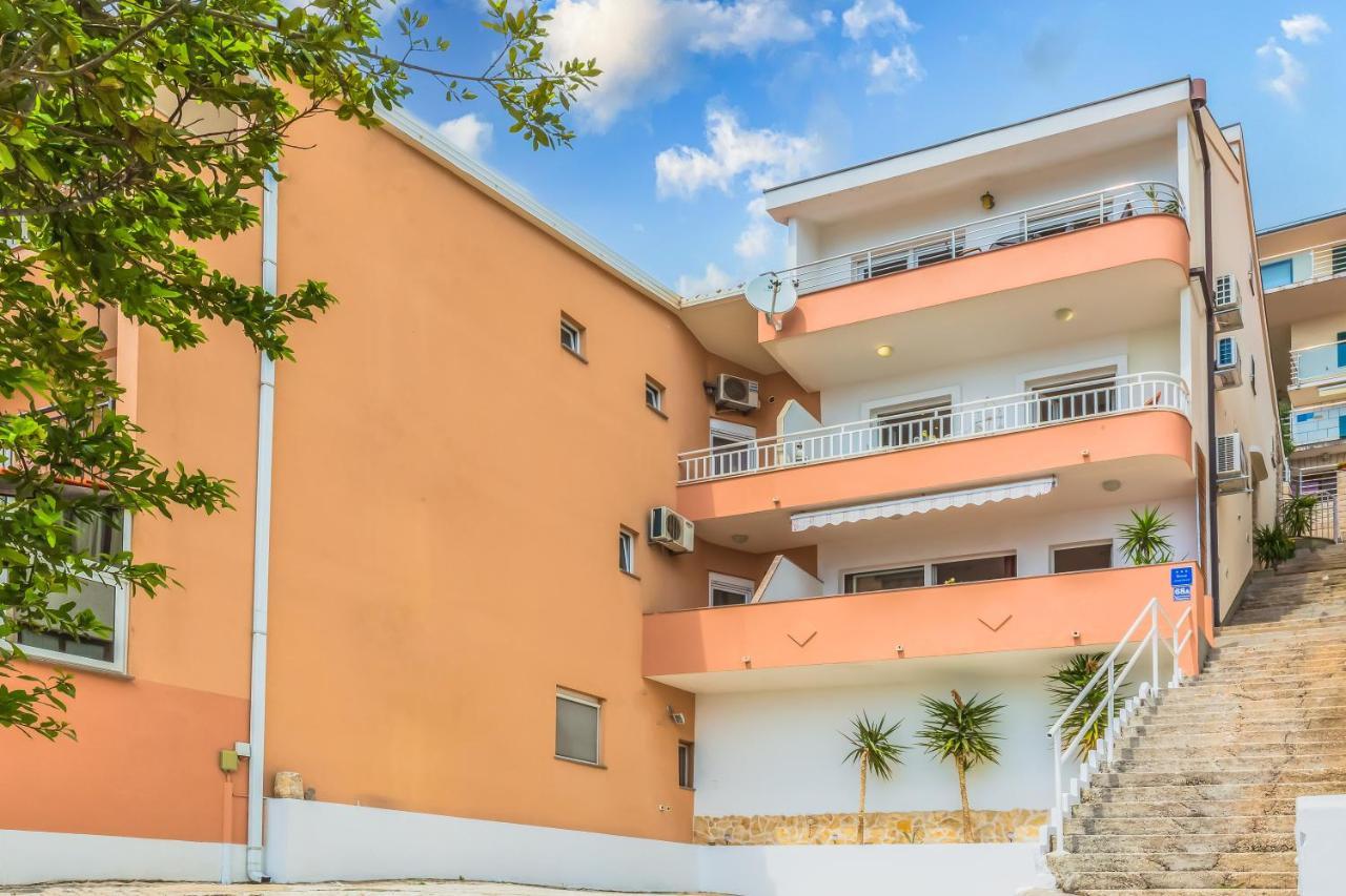 Apartmani Nikola Baška Voda Kültér fotó