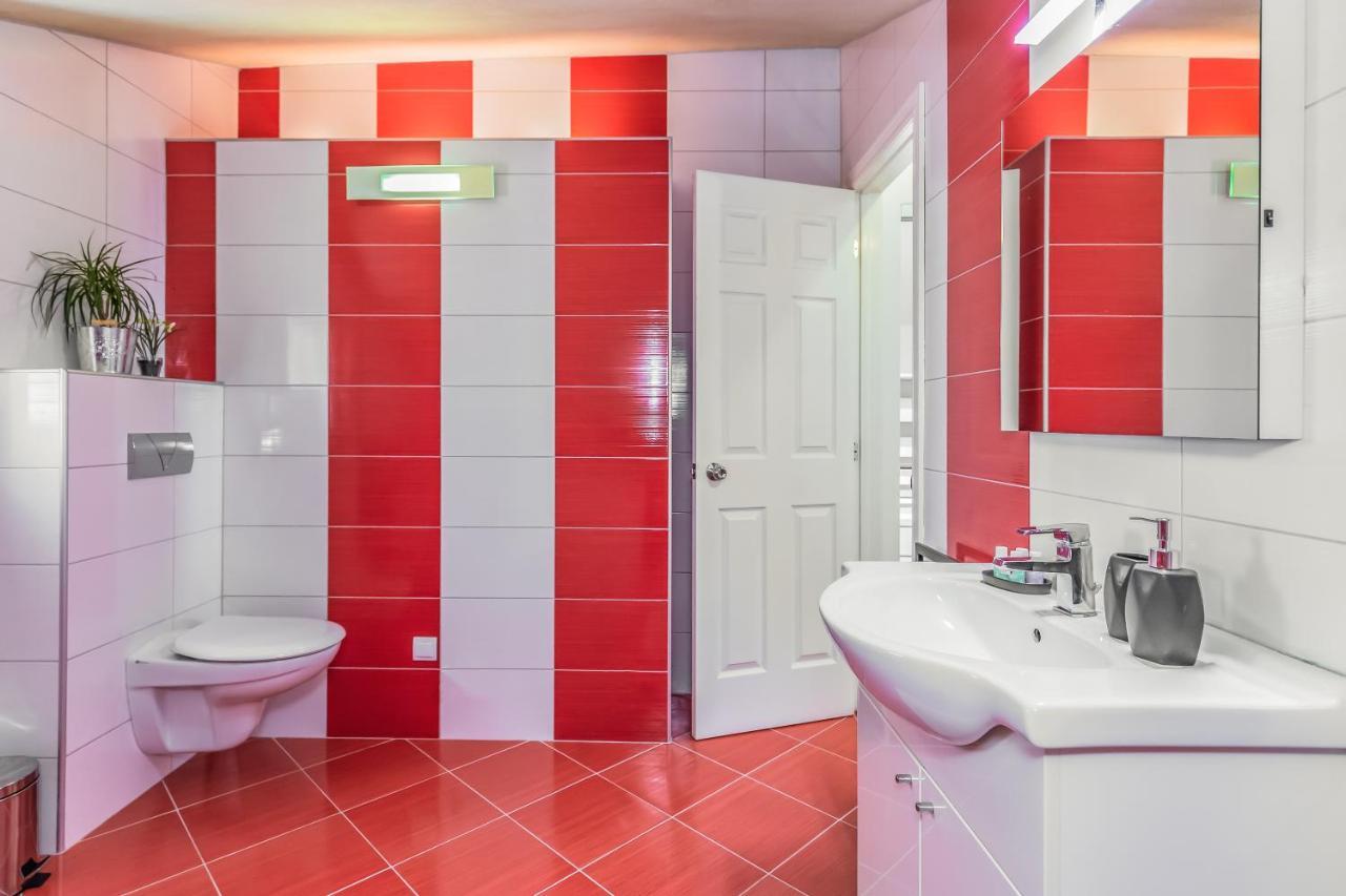 Apartmani Nikola Baška Voda Kültér fotó